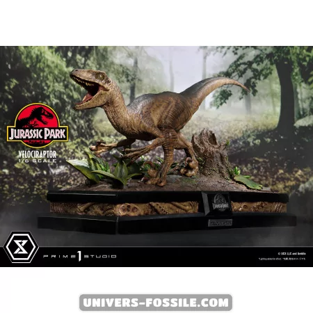 Jurassic Park statuette Legacy Museum Collection 1/6 Velociraptor Attack 38 cm to sell